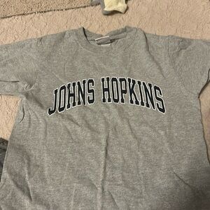 Johns Hopkins size small tshirt
